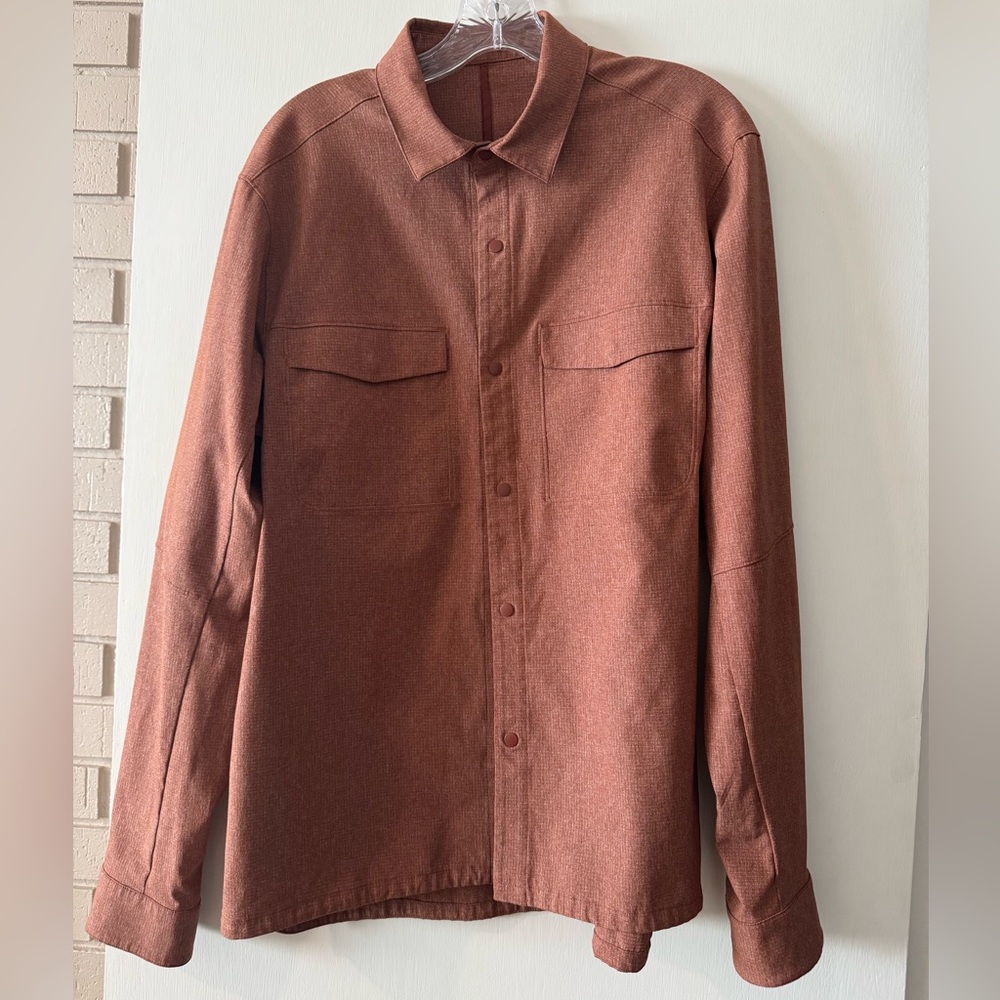 lululemon athletica Men's Long Sleeve Button-Up Shirt Rust Brown